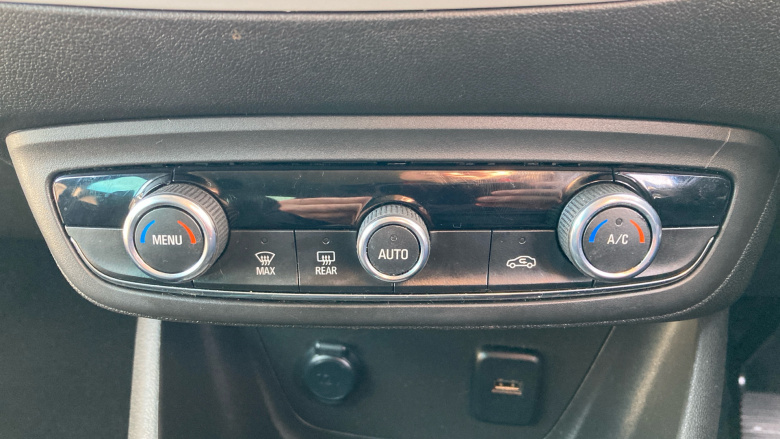 Vauxhall Crossland 1.2 Griffin 5dr Petrol Hatchback